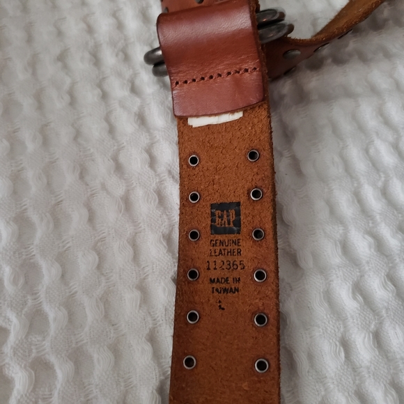 GAP studded camel leather slip belt L #112365 - Picture 7 of 7